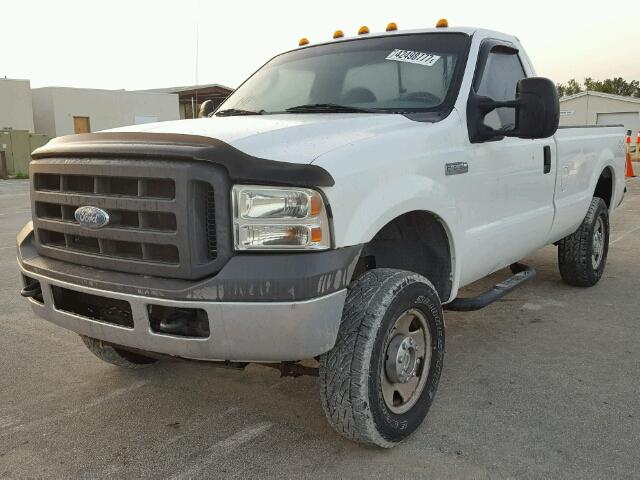 1FTNF21555EA88094 - 2005 FORD F250 SUPER YELLOW photo 2