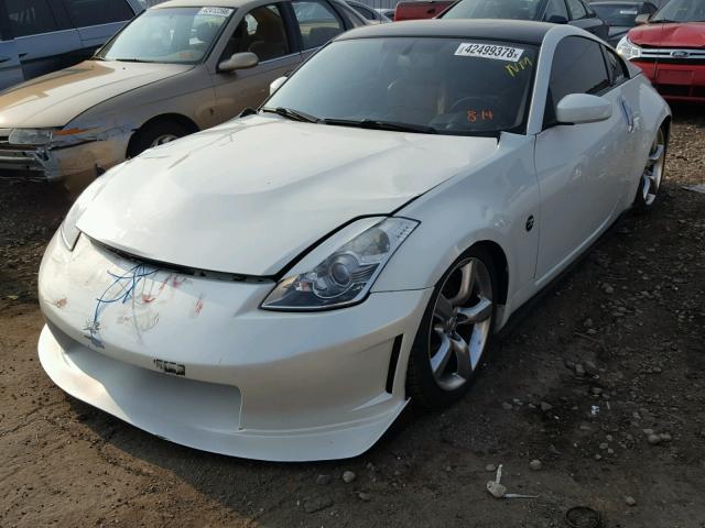 JN1BZ34D68M700352 - 2008 NISSAN 350Z COUPE WHITE photo 2