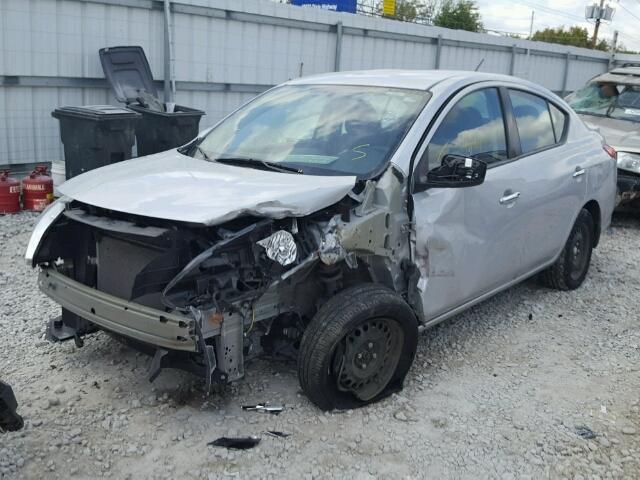 3N1CN7AP4FL873655 - 2015 NISSAN VERSA S SILVER photo 2