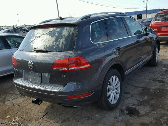 WVGFF9BP2BD002539 - 2011 VOLKSWAGEN TOUAREG GRAY photo 4