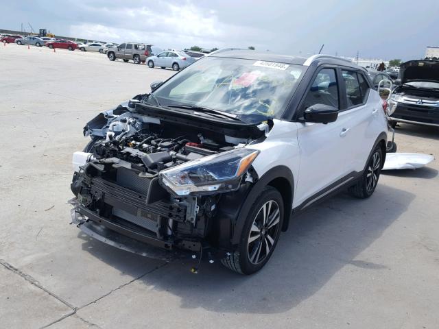 3N1CP5CU0JL504639 - 2018 NISSAN KICKS S WHITE photo 2