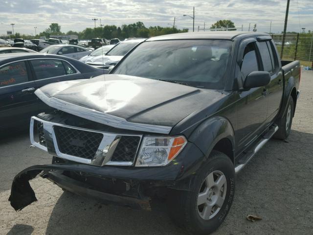 1N6AD07W27C463475 - 2007 NISSAN FRONTIER BLACK photo 2