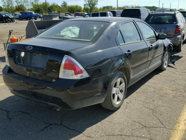 3FAFP07Z86R161236 - 2006 FORD FUSION BLACK photo 4