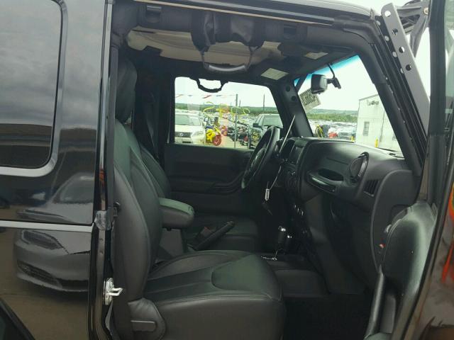1C4AJWBG8HL685504 - 2017 JEEP WRANGLER S 黑色 照片 5