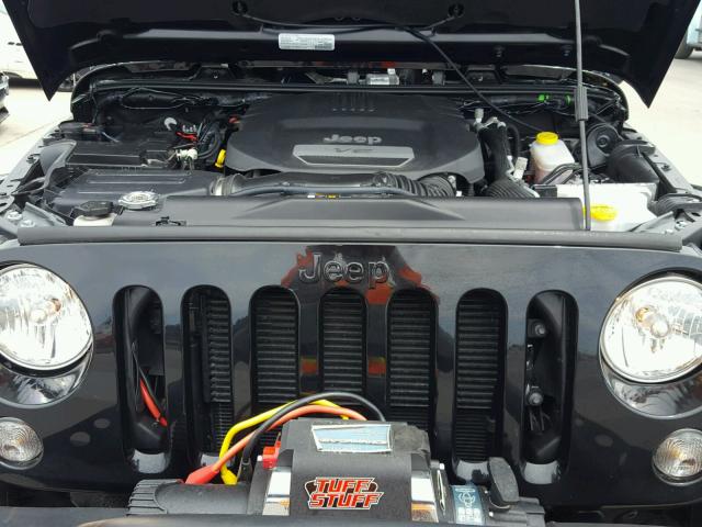 1C4AJWBG8HL685504 - 2017 JEEP WRANGLER S 黑色 照片 7