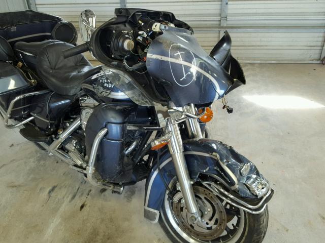 1HD1FCW153Y601056 - 2003 HARLEY-DAVIDSON FLHTCUI BLUE photo 9