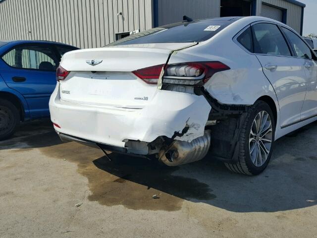 KMHGN4JE8FU072661 - 2015 HYUNDAI GENESIS WHITE photo 9