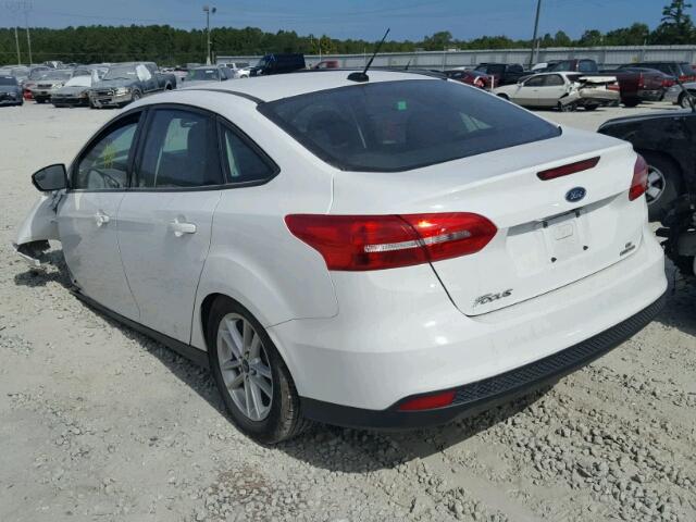 1FADP3F2XFL343449 - 2015 FORD FOCUS SE WHITE photo 3