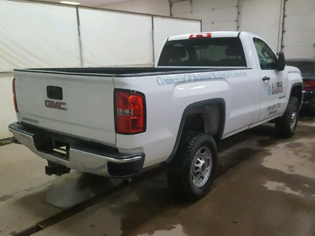 1GT01XEG0FZ105931 - 2015 GMC SIERRA WHITE photo 4