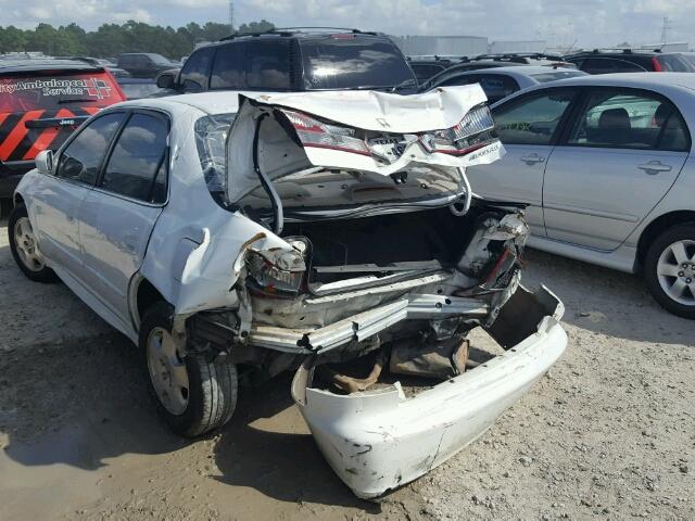 1HGCG16502A052888 - 2002 HONDA ACCORD EX WHITE photo 3