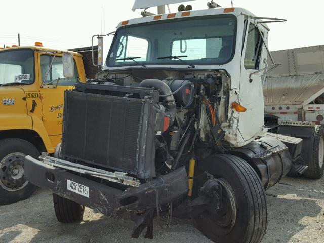 1HSHBAHN2XH653886 - 1999 INTERNATIONAL 8000 8100 WHITE photo 2