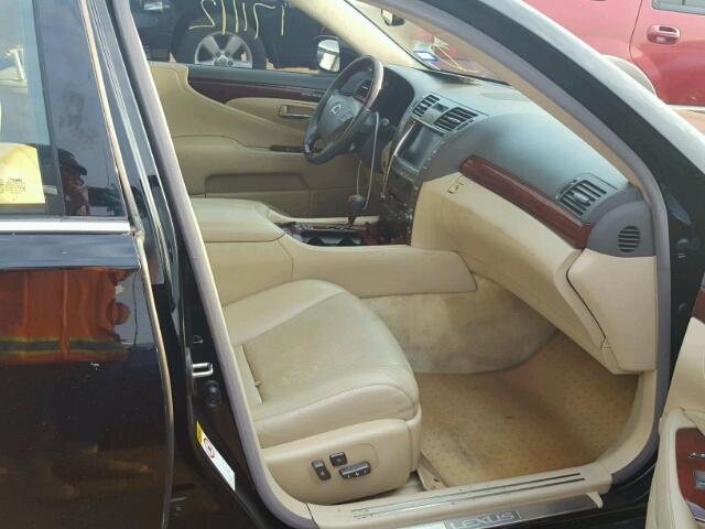 JTHGL46F385022869 - 2008 LEXUS LS BLACK photo 5