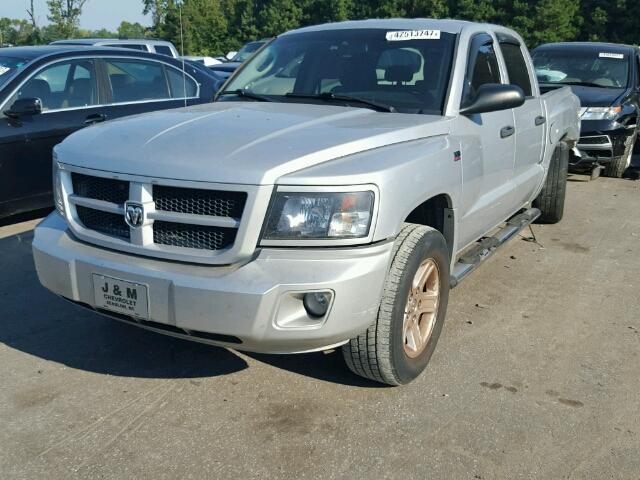 1D7CW3GP6AS103631 - 2010 DODGE DAKOTA SXT SILVER photo 2