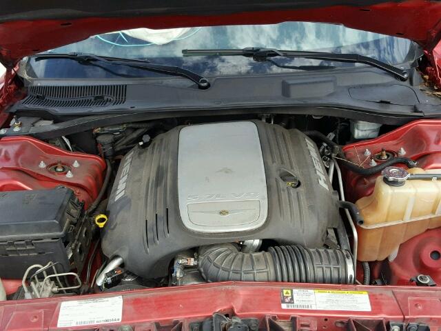 2C3LA63H38H217245 - 2008 CHRYSLER 300C RED photo 7