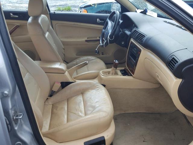 WVWRH63B51P275615 - 2001 VOLKSWAGEN PASSAT GLX 银色 照片 5