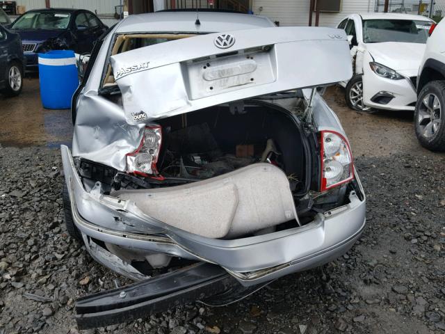 WVWRH63B51P275615 - 2001 VOLKSWAGEN PASSAT GLX 银色 照片 9