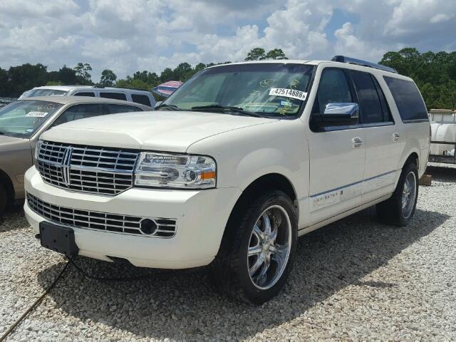 5LMFL27528LJ09707 - 2008 LINCOLN NAVIGATOR WHITE photo 2