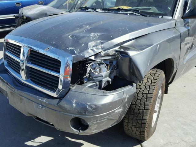 1D7HW48NX7S110602 - 2007 DODGE DAKOTA SILVER photo 10