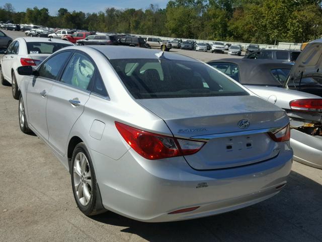 5NPEC4ACXDH552983 - 2013 HYUNDAI SONATA SE SILVER photo 3