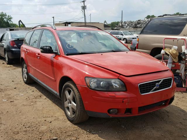 YV1MJ682952060632 - 2005 VOLVO V50 T5 RED photo 1