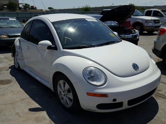3VWPW31C89M518677 - 2009 VOLKSWAGEN NEW BEETLE 白色 照片 1