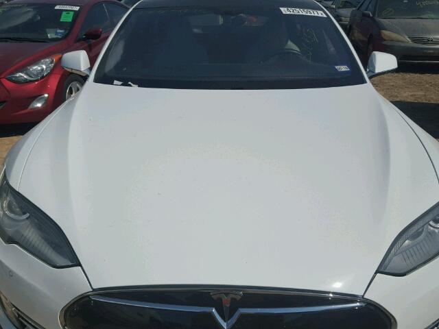 5YJSA1H12EFP40067 - 2014 TESLA MODEL S 白色 照片 7
