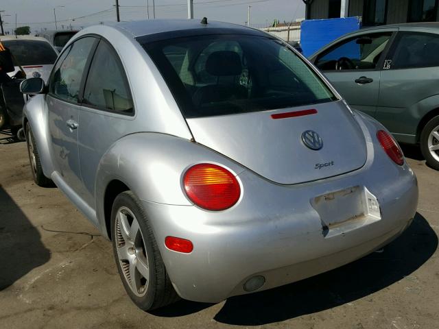 3VWCP21C53M440484 - 2003 VOLKSWAGEN NEW BEETLE 银色 照片 3