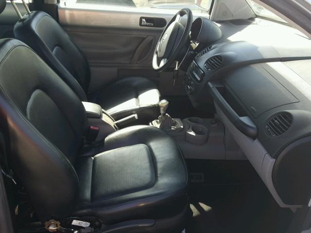 3VWCP21C53M440484 - 2003 VOLKSWAGEN NEW BEETLE 银色 照片 5