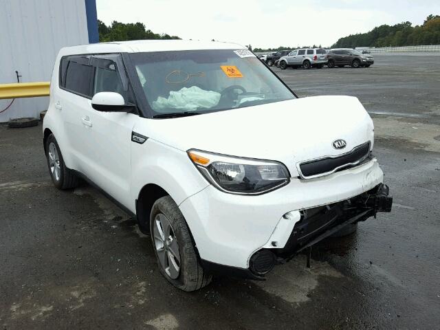 KNDJN2A24G7258203 - 2016 KIA SOUL WHITE photo 1