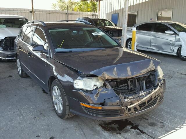 WVWXK73C38E082070 - 2008 VOLKSWAGEN PASSAT WAG BROWN photo 1