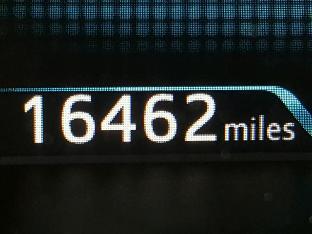 JTDKARFPXH3016943 - 2017 TOYOTA PRIUS PRIM თეთრი ფოტო 8