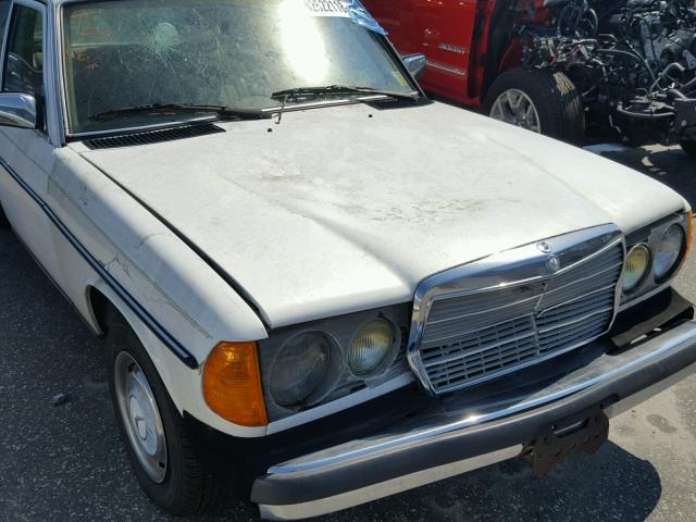 WDBAB23A9DB370600 - 1983 MERCEDES-BENZ 240 D WHITE photo 9