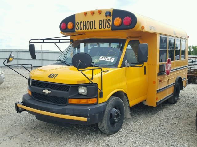 1GBJG31U551208934 - 2005 CHEVROLET BUS YELLOW photo 2