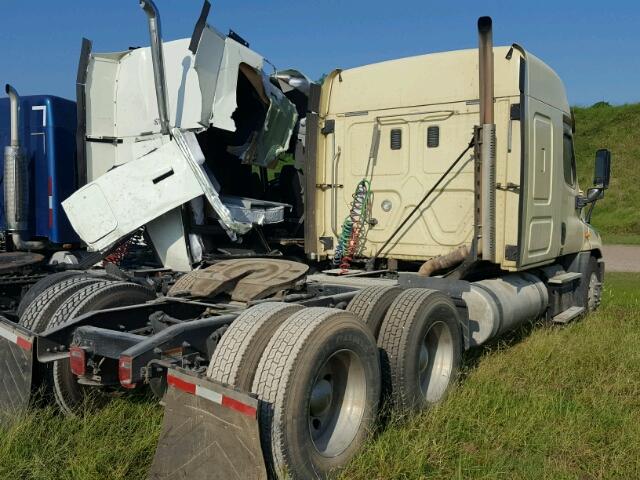 3AKJGLDV8ESFR3670 - 2014 FREIGHTLINER CASCADIA 1 CREAM photo 4