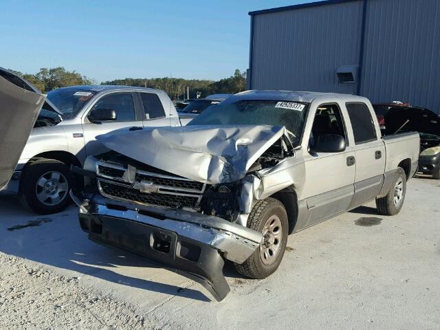 2GCEC13T661171034 - 2006 CHEVROLET SILVERADO GRAY photo 2