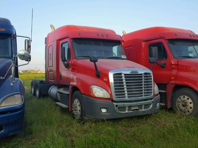 3AKJGLDV8HSHP2490 - 2017 FREIGHTLINER CASCADIA 1 RED photo 1