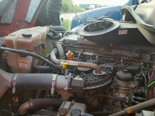 3AKJGLDV8HSHP2490 - 2017 FREIGHTLINER CASCADIA 1 RED photo 7