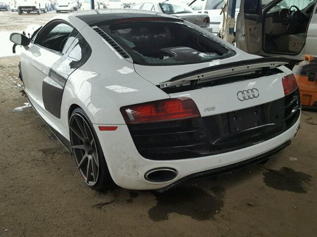 WUAANAFG7BN000151 - 2011 AUDI R8 WHITE photo 3