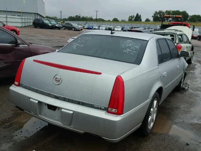 1G6KD57Y98U153490 - 2008 CADILLAC DTS SILVER photo 4