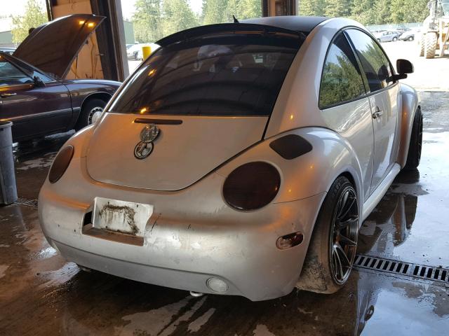 3VWCD21C2YM456397 - 2000 VOLKSWAGEN NEW BEETLE ვერცხლისფერი ფოტო 4