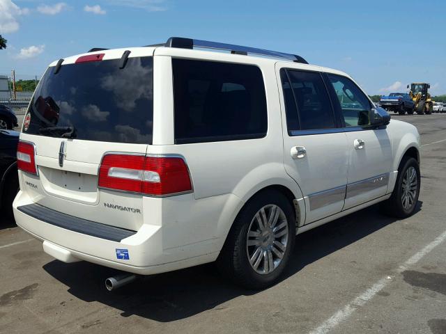 5LMFU285X7LJ16527 - 2007 LINCOLN NAVIGATOR 白色 照片 4