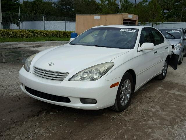 JTHBF30G425026014 - 2002 LEXUS ES 300 WHITE photo 2