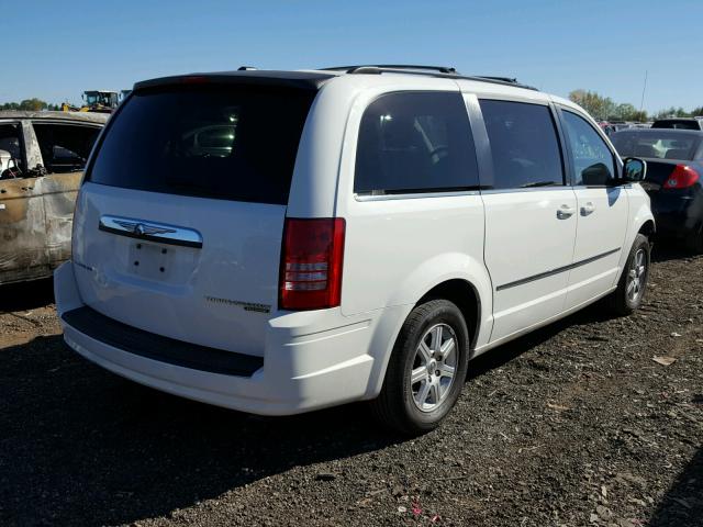 2A4RR5D13AR310092 - 2010 CHRYSLER TOWN & COU WHITE photo 4