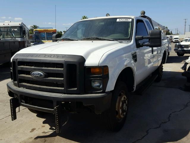 1FTSX21509EB25185 - 2009 FORD F250 SUPER WHITE photo 2