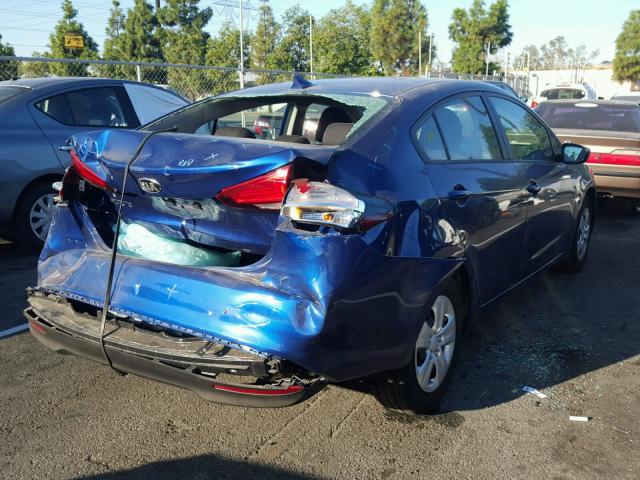 3KPFK4A74HE139414 - 2017 KIA FORTE LX BLUE photo 4