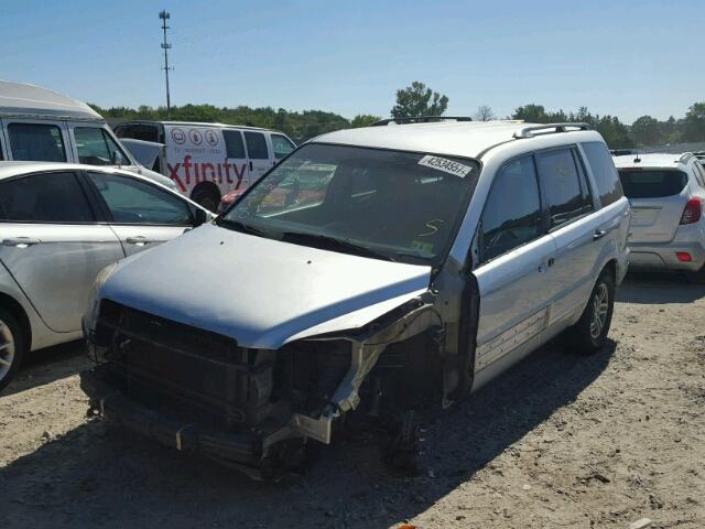 5FNYF18445B058376 - 2005 HONDA PILOT EX SILVER photo 2