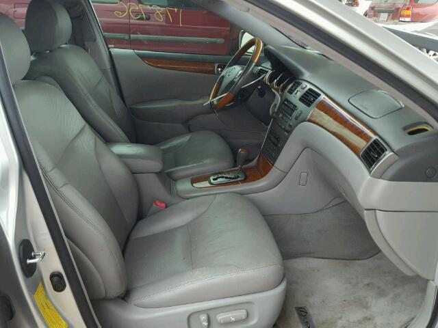 JTHBA30G465162860 - 2006 LEXUS ES 330 SILVER photo 5