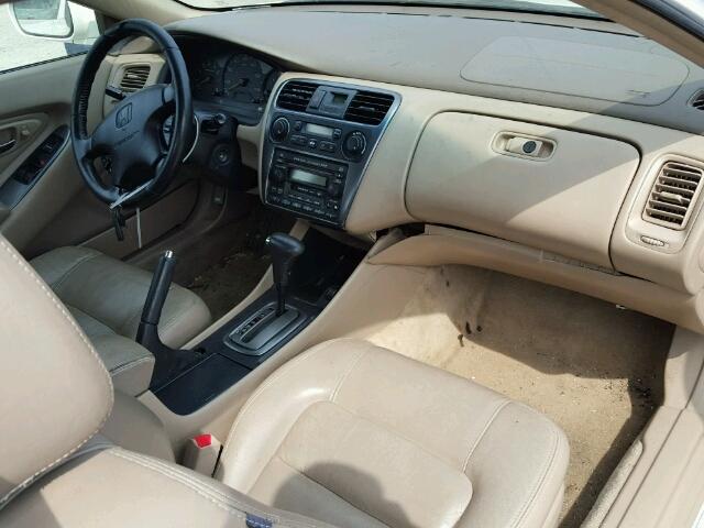 1HGCG22501A027337 - 2001 HONDA ACCORD EX WHITE photo 9