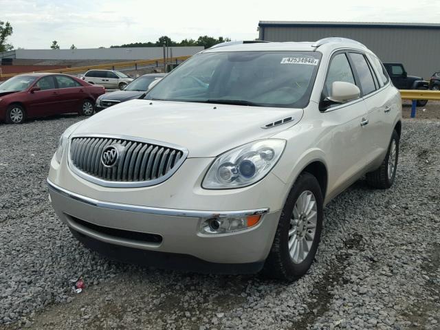 5GAKRBED0BJ340916 - 2011 BUICK ENCLAVE CX WHITE photo 2