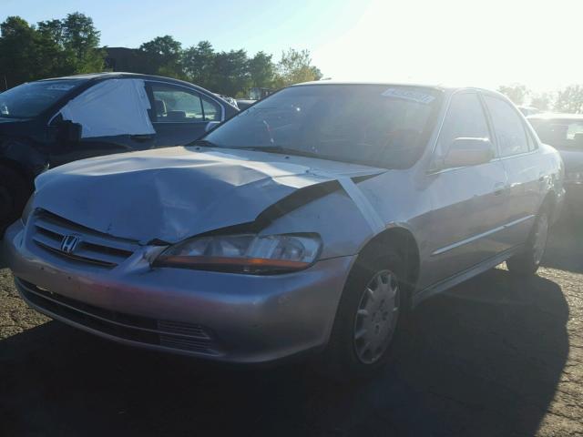 1HGCG66562A065979 - 2002 HONDA ACCORD LX SILVER photo 2